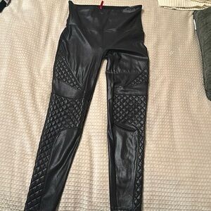 Large Quilted Spanx Leggings Black